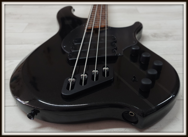 Preview: Dingwall JT3 John Taylor 4-String, Stealth Black, Signature